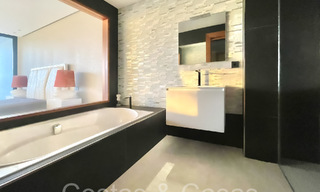 Villa design sophistiquée à vendre au bord d'un terrain de golf dans un complexe prestigieux à Sotogrande - San Roque, Costa del Sol 64008 