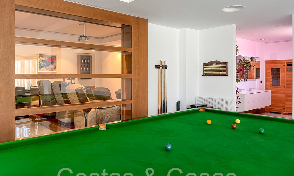 Villa design sophistiquée à vendre au bord d'un terrain de golf dans un complexe prestigieux à Sotogrande - San Roque, Costa del Sol 64012