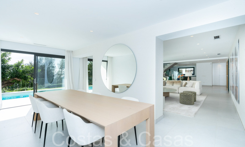 Prête à emménager, villa de luxe moderne à vendre avec piscine à débordement dans une communauté fermée exclusive à Benalmadena, Costa del Sol 64072