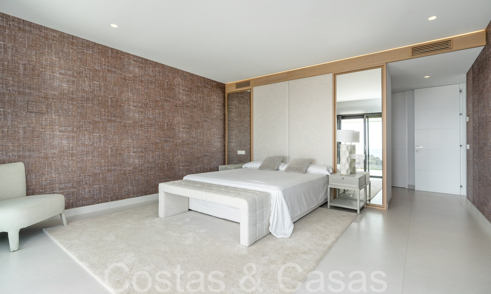 Prête à emménager, villa de luxe moderne à vendre avec piscine à débordement dans une communauté fermée exclusive à Benalmadena, Costa del Sol 64082