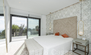 Prête à emménager, villa de luxe moderne à vendre avec piscine à débordement dans une communauté fermée exclusive à Benalmadena, Costa del Sol 64084 