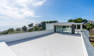 Prête à emménager, villa de luxe moderne à vendre avec piscine à débordement dans une communauté fermée exclusive à Benalmadena, Costa del Sol 64093 