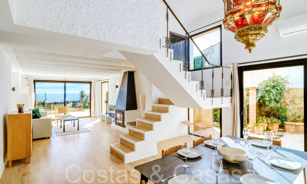 Villa méditerranéenne à vendre sur une plage renommée près du centre d'Estepona 64014