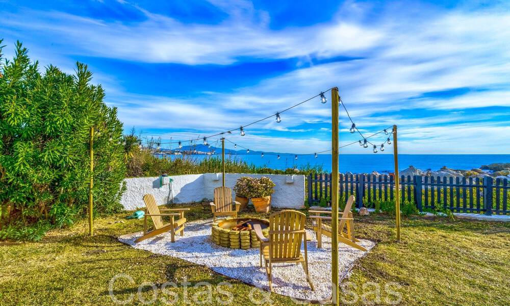 Villa méditerranéenne à vendre sur une plage renommée près du centre d'Estepona 64017