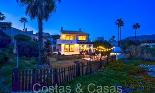 Villa méditerranéenne à vendre sur une plage renommée près du centre d'Estepona 64054 