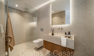 Maison de prestige rénovée à vendre entourée de terrains de golf dans la vallée du golf de Nueva Andalucia, Marbella 64117 