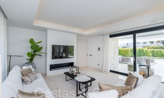 Villa de luxe supérieure à l'architecture moderne à vendre à deux pas de la vallée du golf de Nueva Andalucia, Marbella 64198 