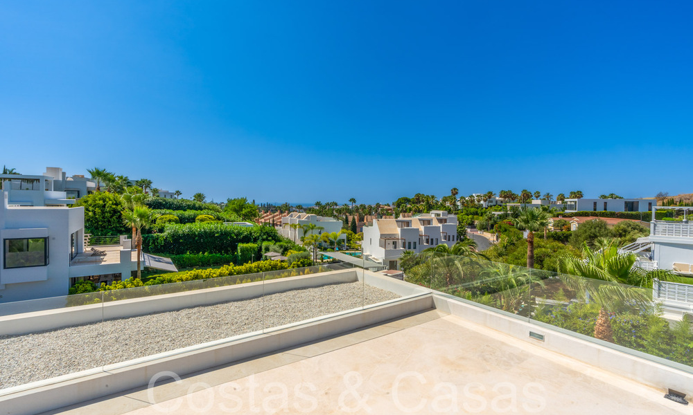 Villa de luxe supérieure à l'architecture moderne à vendre à deux pas de la vallée du golf de Nueva Andalucia, Marbella 64208