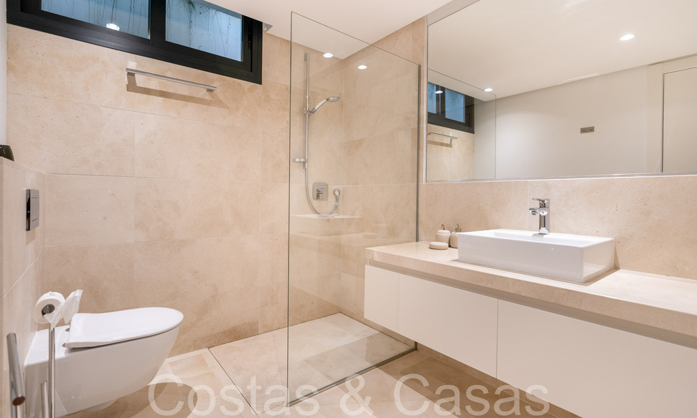 Villa de luxe supérieure à l'architecture moderne à vendre à deux pas de la vallée du golf de Nueva Andalucia, Marbella 64225