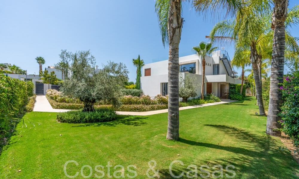 Villa de luxe supérieure à l'architecture moderne à vendre à deux pas de la vallée du golf de Nueva Andalucia, Marbella 64234