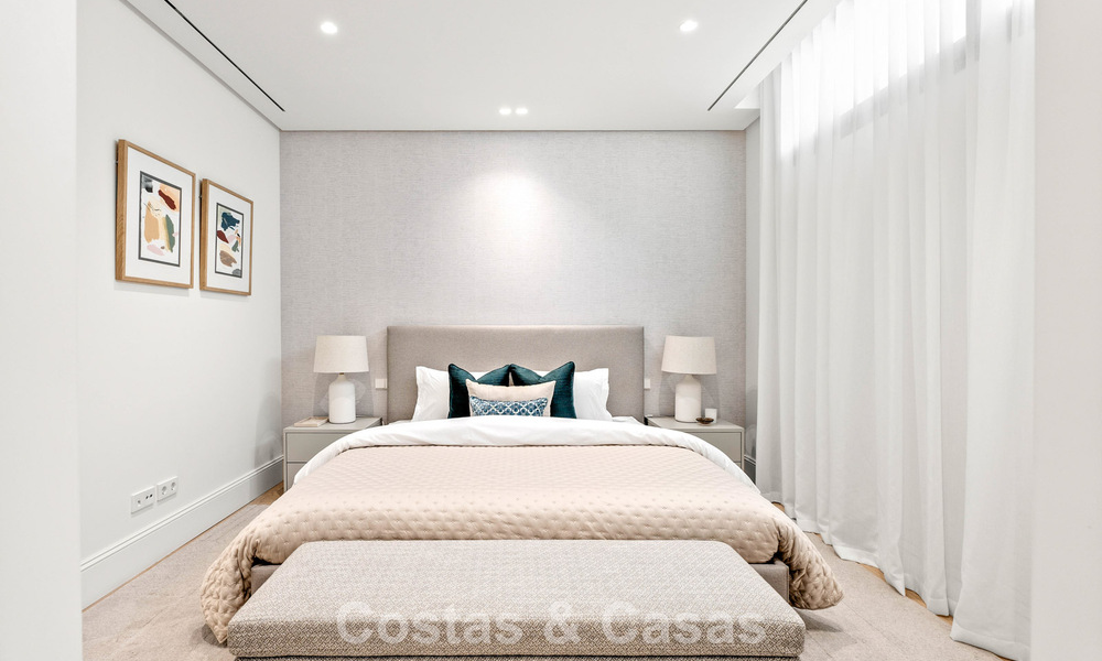 Villa de luxe au design moderne et méditerranéen, prête à être emménagée, à vendre dans une zone de golf très prisée à Nueva Andalucia, Marbella. 774549