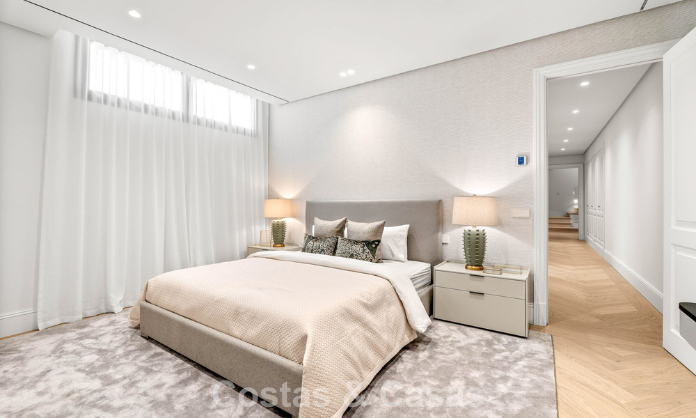 Villa de luxe au design moderne et méditerranéen, prête à être emménagée, à vendre dans une zone de golf très prisée à Nueva Andalucia, Marbella. 774550