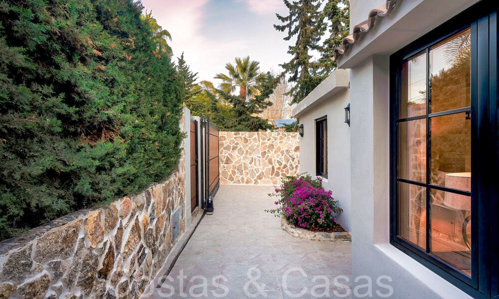 Villa de luxe méditerranéenne avec logement d'invités séparée à vendre à Nueva Andalucia, Marbella 64423