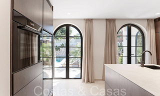 Villa de luxe méditerranéenne avec logement d'invités séparée à vendre à Nueva Andalucia, Marbella 64439 