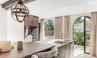 Villa de luxe méditerranéenne avec logement d'invités séparée à vendre à Nueva Andalucia, Marbella 64443 