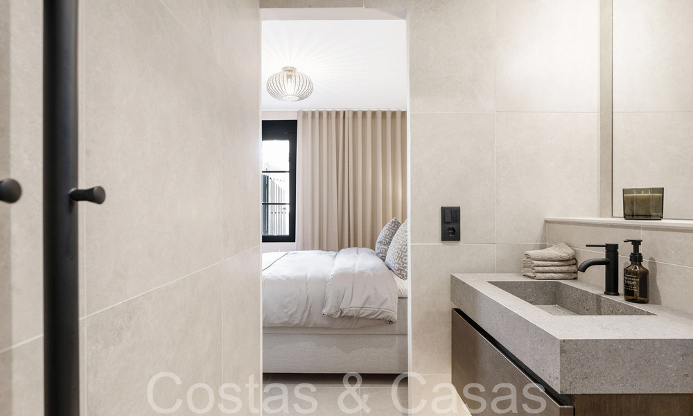 Villa de luxe méditerranéenne avec logement d'invités séparée à vendre à Nueva Andalucia, Marbella 64448