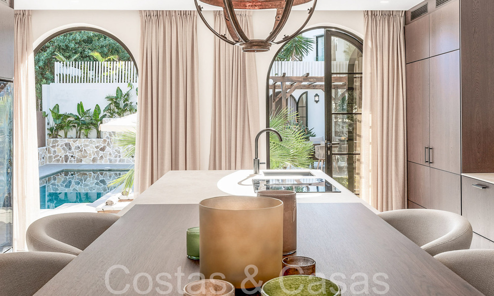 Villa de luxe méditerranéenne avec logement d'invités séparée à vendre à Nueva Andalucia, Marbella 64460