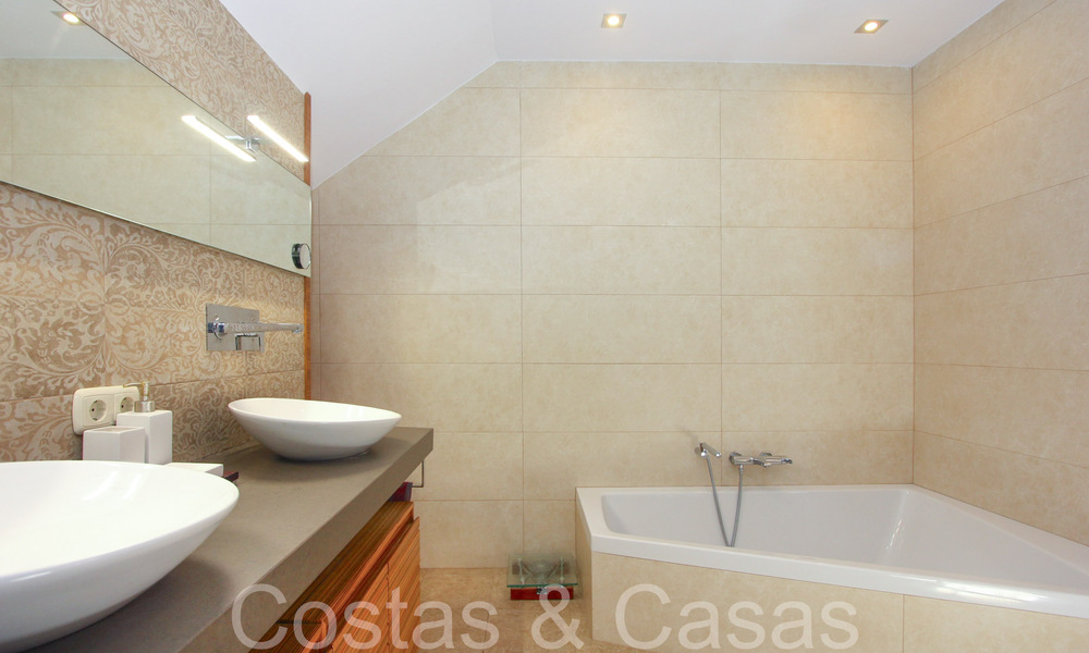 Penthouse prêt à emménager à vendre avec de magnifiques vues sur la mer à Benahavis - Marbella 64285