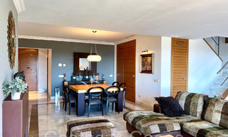 Penthouse de 3 chambres prêt à emménager à vendre avec de magnifiques vues sur la mer à Benahavis - Marbella 64308 