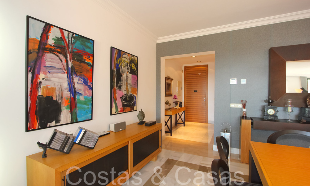 Penthouse de 3 chambres prêt à emménager à vendre avec de magnifiques vues sur la mer à Benahavis - Marbella 64318