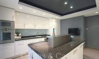 Penthouse prêt à emménager à vendre avec de magnifiques vues sur la mer à Benahavis - Marbella 64320 