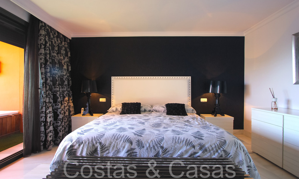 Penthouse de 3 chambres prêt à emménager à vendre avec de magnifiques vues sur la mer à Benahavis - Marbella 64330