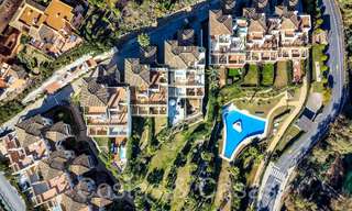 Appartement de luxe sophistiqué avec vue sur le lac, la montagne et la mer à vendre à Nueva Andalucia, Marbella 64474 