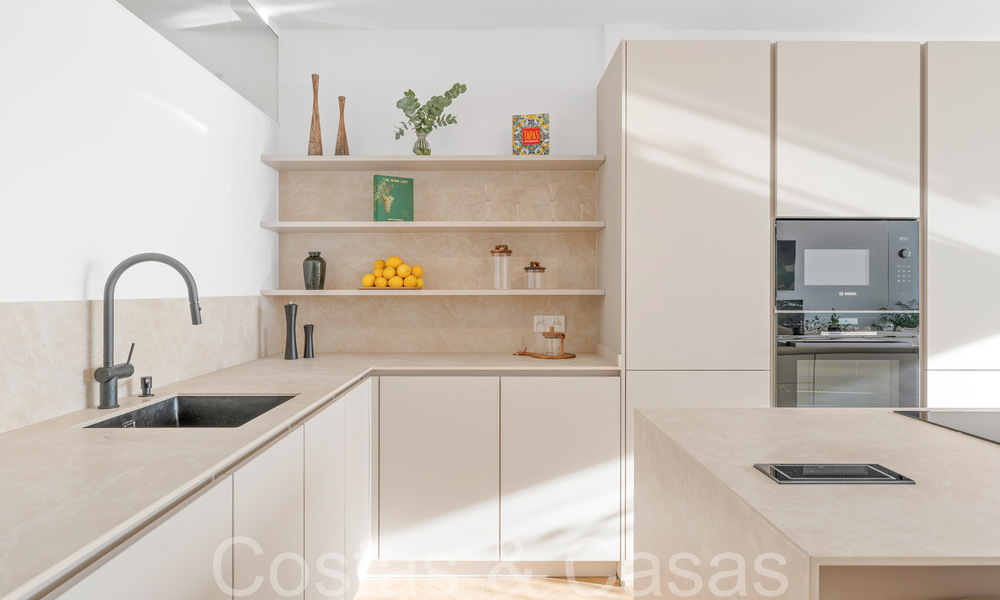 Appartement de luxe sophistiqué avec vue sur le lac, la montagne et la mer à vendre à Nueva Andalucia, Marbella 64475