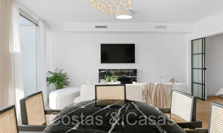 Appartement de luxe sophistiqué avec vue sur le lac, la montagne et la mer à vendre à Nueva Andalucia, Marbella 64479 