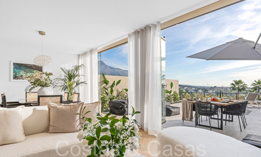 Appartement de luxe sophistiqué avec vue sur le lac, la montagne et la mer à vendre à Nueva Andalucia, Marbella 64480