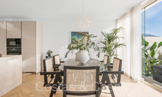 Appartement de luxe sophistiqué avec vue sur le lac, la montagne et la mer à vendre à Nueva Andalucia, Marbella 64485 
