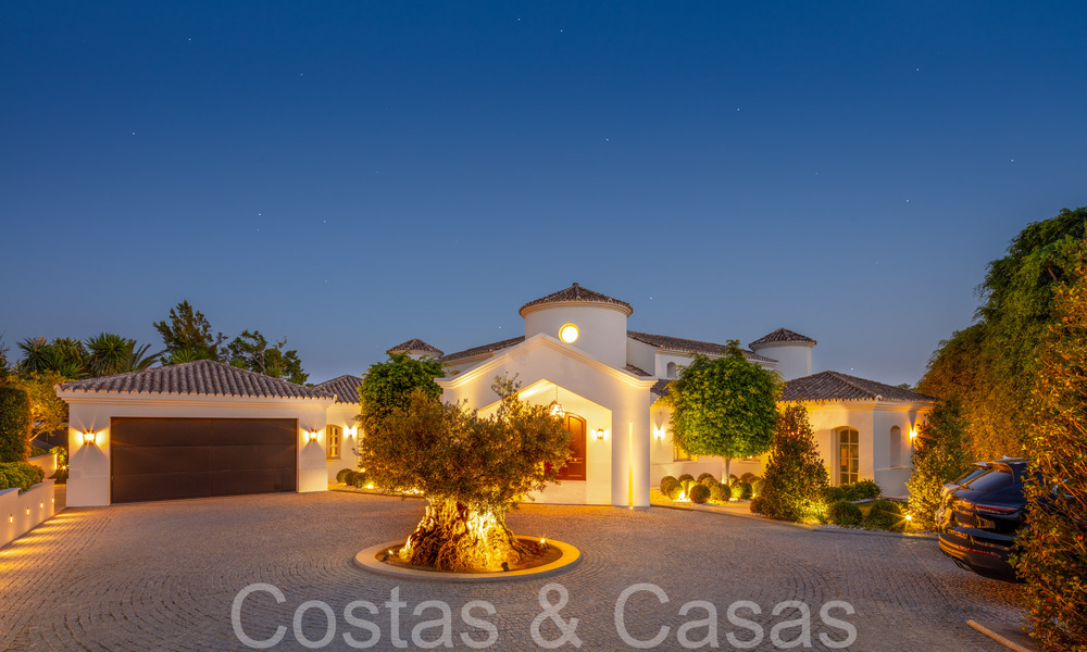 Superbe villa de luxe avec un style architectural méditerranéen moderne à vendre, première ligne de golf à Nueva Andalucia, Marbella 64493