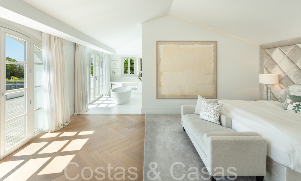 Superbe villa de luxe avec un style architectural méditerranéen moderne à vendre, première ligne de golf à Nueva Andalucia, Marbella 64501