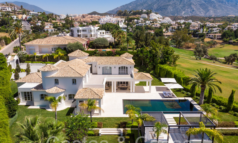 Superbe villa de luxe avec un style architectural méditerranéen moderne à vendre, première ligne de golf à Nueva Andalucia, Marbella 64505