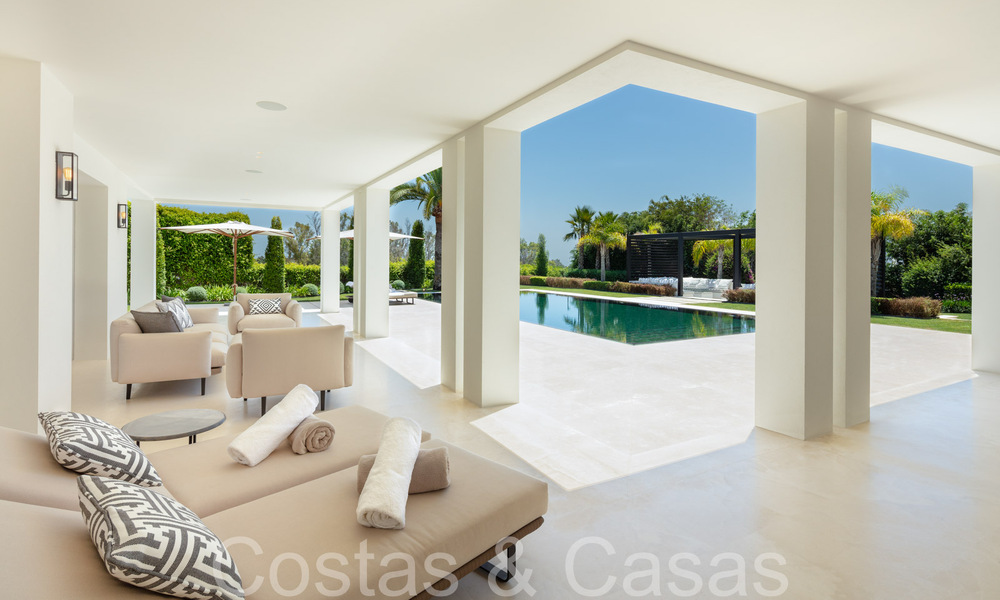 Superbe villa de luxe avec un style architectural méditerranéen moderne à vendre, première ligne de golf à Nueva Andalucia, Marbella 64518