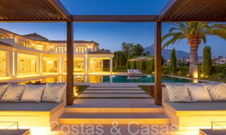Superbe villa de luxe avec un style architectural méditerranéen moderne à vendre, première ligne de golf à Nueva Andalucia, Marbella 64526 