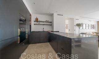 Charmant appartement à vendre avec vue panoramique sur la vallée et la mer à Nueva Andalucia, Marbella 64605 