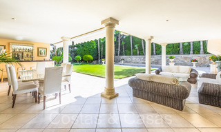 Villa de luxe traditionnelle au charme andalou à vendre dans la vallée du golf de Nueva Andalucia, Marbella 64149 