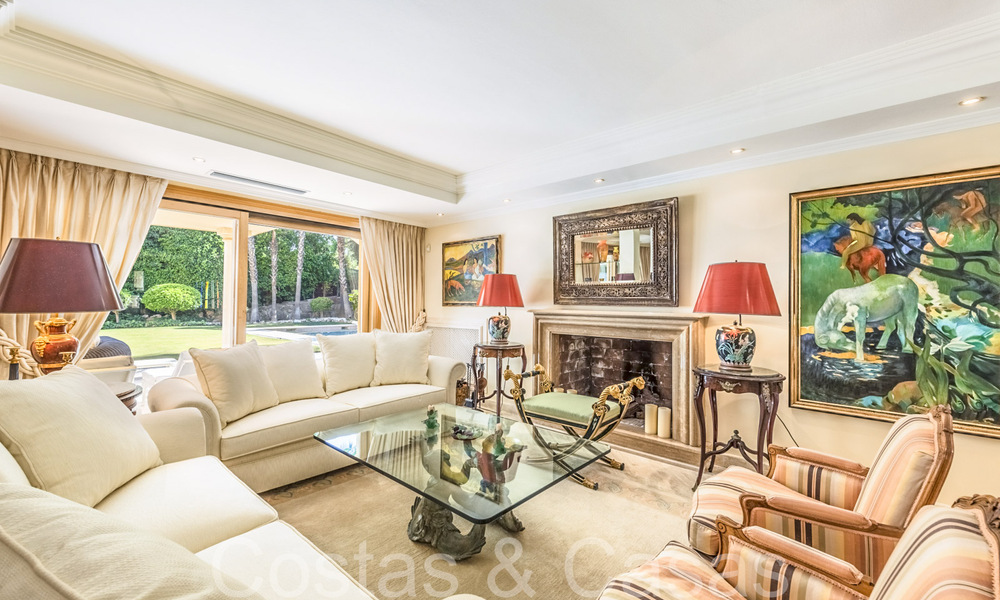 Villa de luxe traditionnelle au charme andalou à vendre dans la vallée du golf de Nueva Andalucia, Marbella 64153