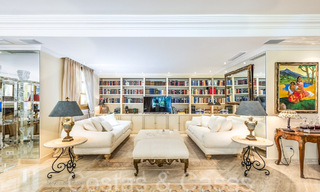 Villa de luxe traditionnelle au charme andalou à vendre dans la vallée du golf de Nueva Andalucia, Marbella 64155 