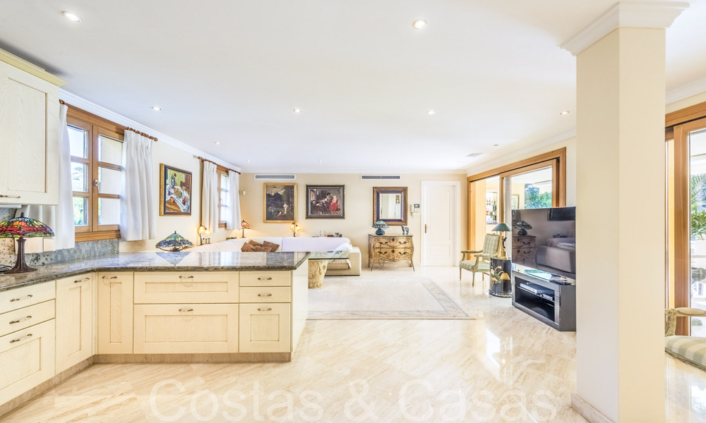 Villa de luxe traditionnelle au charme andalou à vendre dans la vallée du golf de Nueva Andalucia, Marbella 64156