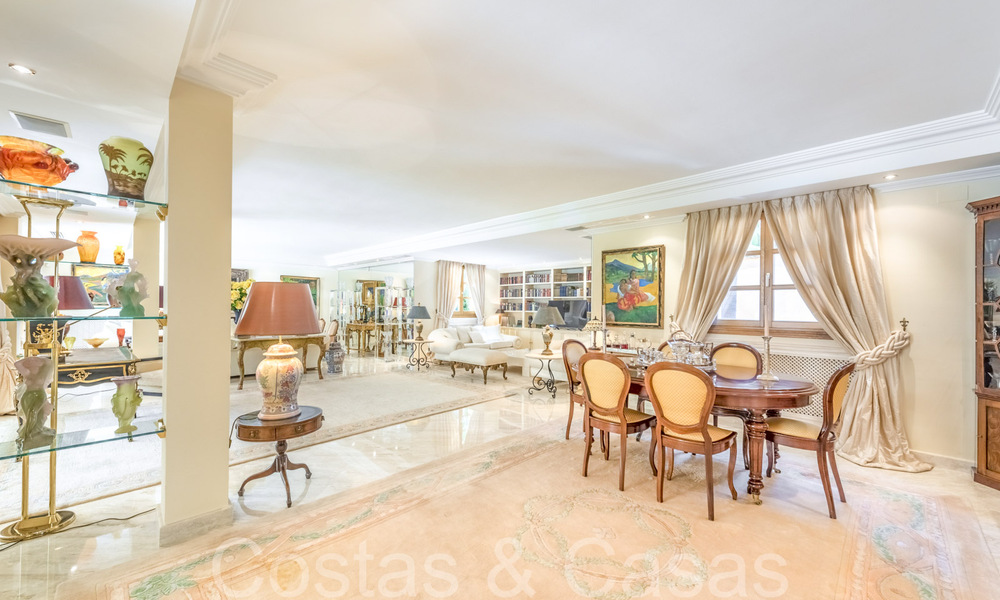 Villa de luxe traditionnelle au charme andalou à vendre dans la vallée du golf de Nueva Andalucia, Marbella 64158