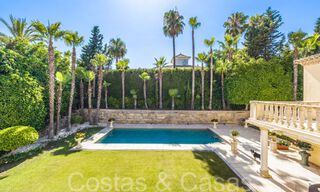 Villa de luxe traditionnelle au charme andalou à vendre dans la vallée du golf de Nueva Andalucia, Marbella 64161 