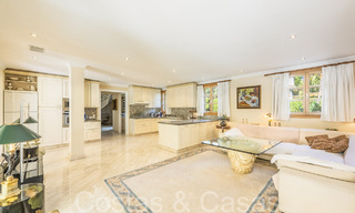 Villa de luxe traditionnelle au charme andalou à vendre dans la vallée du golf de Nueva Andalucia, Marbella 64166 