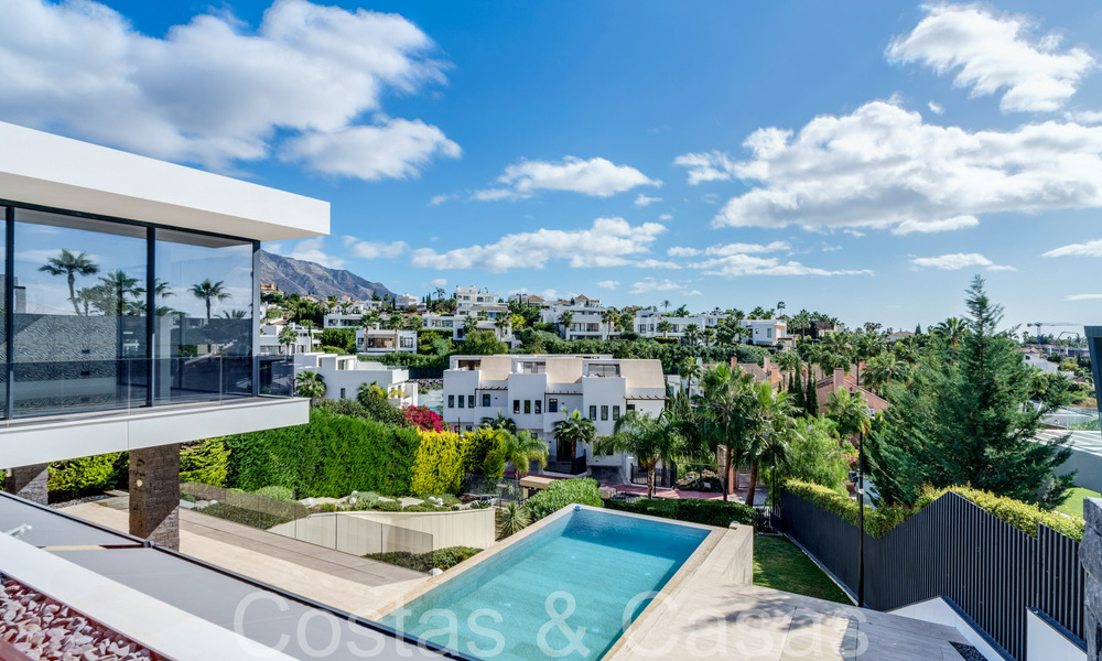 Nouvelle villa de luxe avec un style architectural avancé à vendre dans la vallée du golf de Nueva Andalucia, Marbella 64532