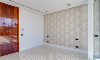 Nouvelle villa de luxe avec un style architectural avancé à vendre dans la vallée du golf de Nueva Andalucia, Marbella 64546 