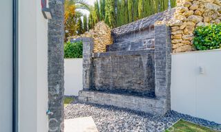 Nouvelle villa de luxe avec un style architectural avancé à vendre dans la vallée du golf de Nueva Andalucia, Marbella 64577 