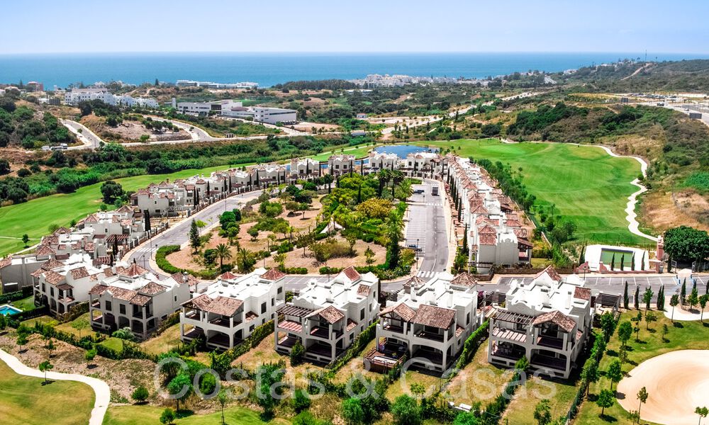 Spacieuses villas espagnoles à vendre dans un environnement golfique idyllique à La Duquesa, Costa del Sol 64636