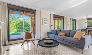 Spacieuses villas espagnoles à vendre dans un environnement golfique idyllique à La Duquesa, Costa del Sol 64640 