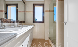 Spacieuses villas espagnoles à vendre dans un environnement golfique idyllique à La Duquesa, Costa del Sol 64642 
